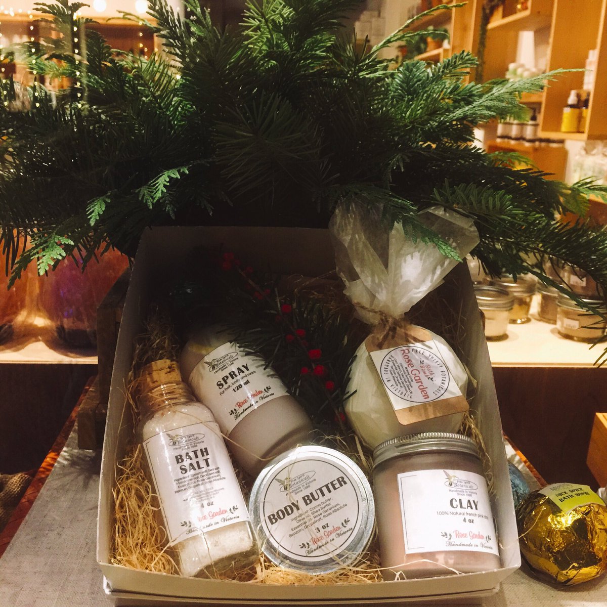 FSBotanicals's tweet image. Best gift for family! 🎊💝❄️☃️🎅🏻
#local#gift#handmade#Victoria#organic#skin care#natural#Christmas