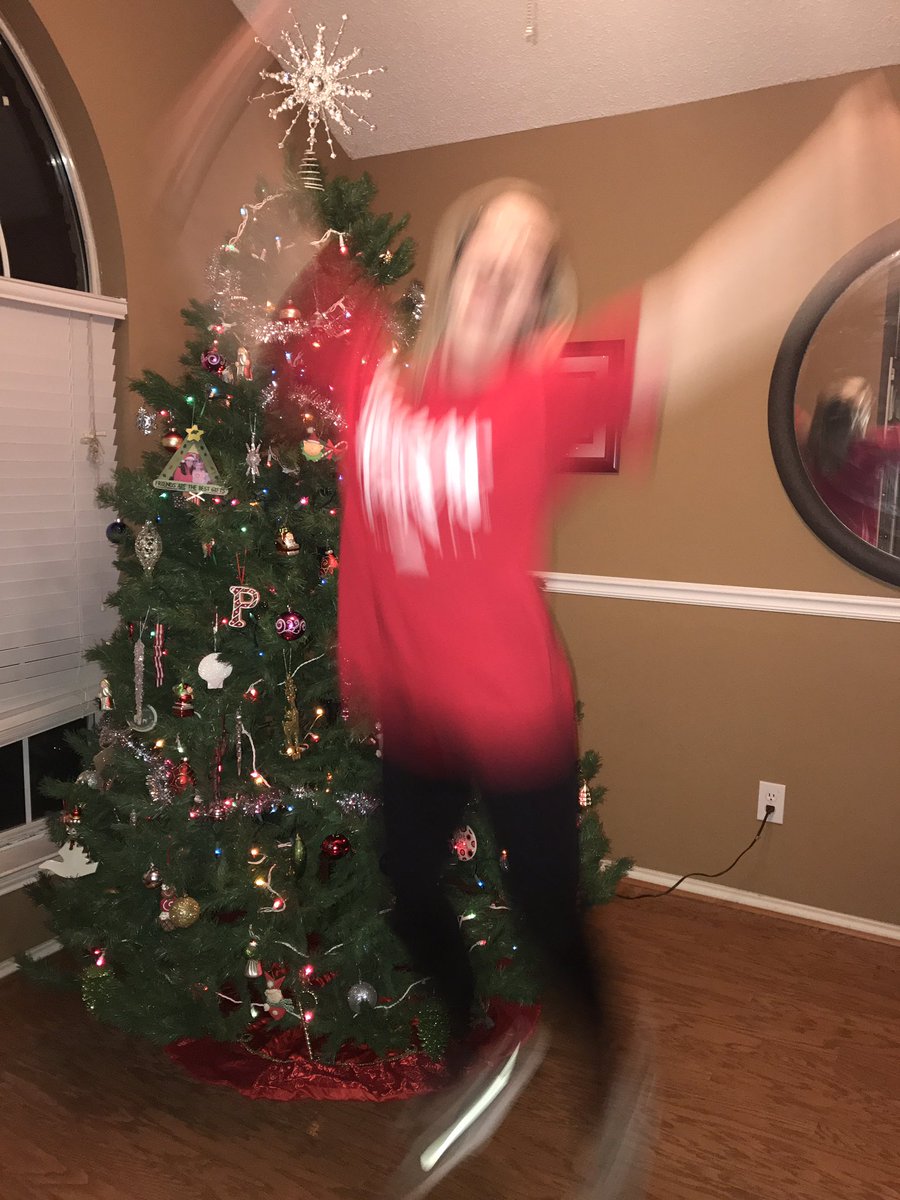 paigelynn_'s tweet photo. uhhh yeah i'm here for scott frost #unl22 #GBR ❤️🌽🏈 https://t.co/eaoEQCbc1y