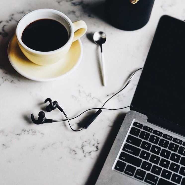 HairCraftCo's tweet photo. Coffee &amp; Creating. ☕️#masteryourcraft https://t.co/OsBA1GNE51