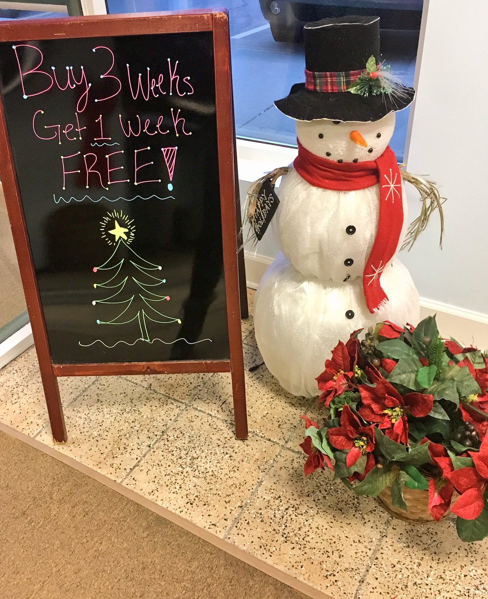 SunStudioLLC's tweet image. Tis the season for tanning 🎄☀️