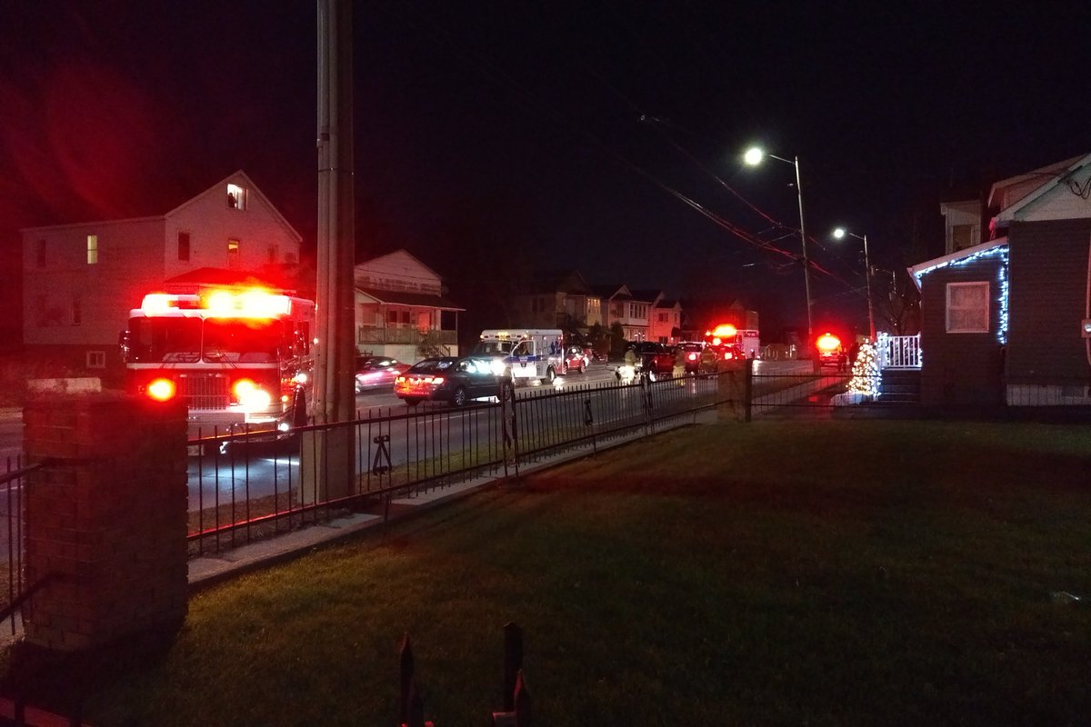 RIGHT NOW: 5 vehicle MVC at Ninth and York. Avoid the area. https://t.co/NcbZjOT6c6