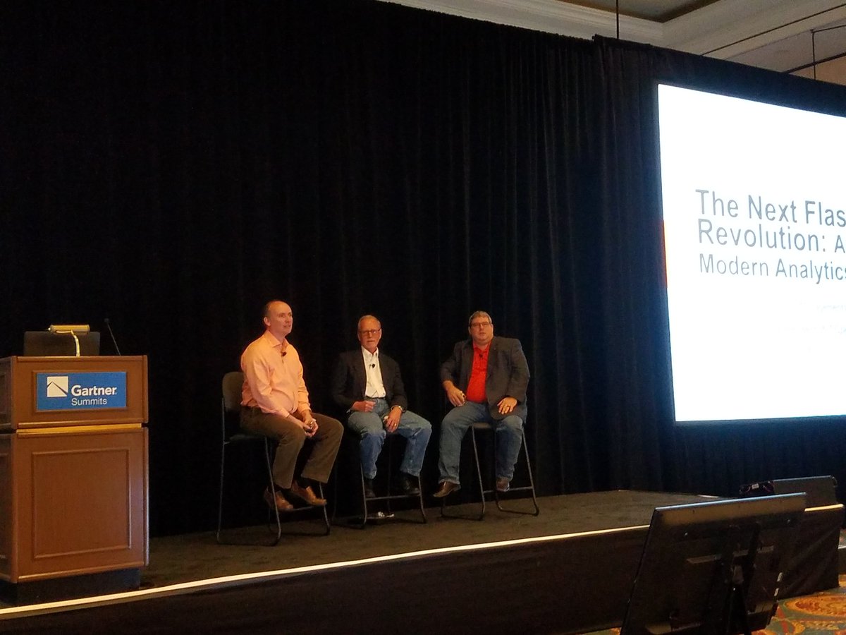 johnsonsabrinan's tweet photo. .@PureStorage customer session at #GartnerIO #FlashBlade #Analytics https://t.co/WBiU9a4kso