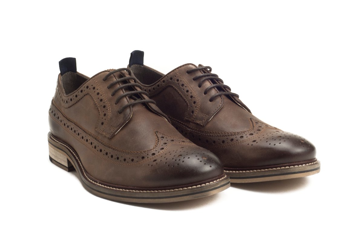 FlagshipMarket's tweet photo. TODAY ONLY! 20% Off Cobble &amp; Hyde Clayton Leather Wingtips - Now just $64! Use code GET20. Available in 3 colors. And as always, free domestic shipping. 
Black: https://t.co/DThAT7E6sW
Brown: https://t.co/tWcEnlIzmM
Brown Huma: https://t.co/8XwGfrNdv8
*while supplies last* https://t.co/L8Qj9xJUvy
