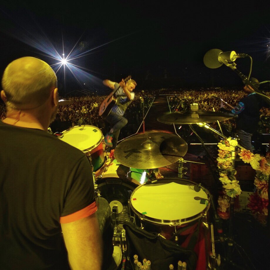 ColdplayAustral's tweet image. 1 year and 2 days ago Coldplay kicked off the Australian A Head Full of Dreams tour in Auckland.