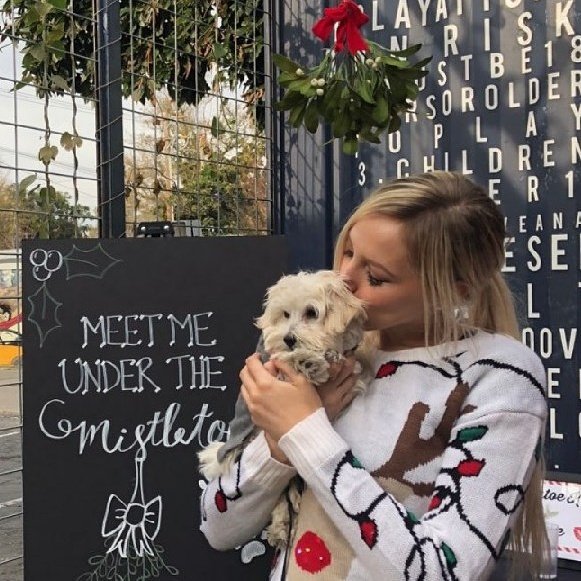 Christmas pup 😘