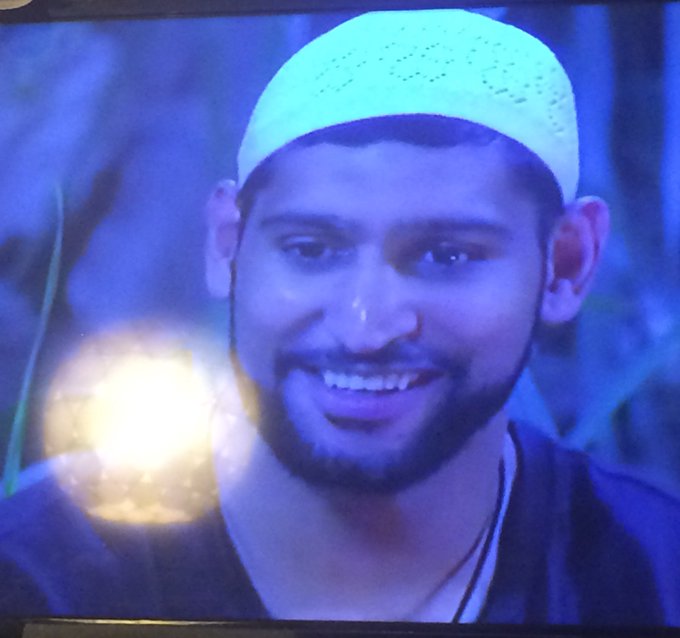 When your mum would buy you that new woolly hat for school and you&rsquo;d be gassed going in school the next<a href="/tag/imaceleb"class="tags"><span>#imaceleb</span></a>