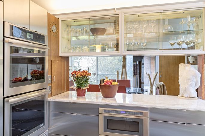 viewingshq's tweet photo. The Kitchen Design Secrets of Top Restaurant Architects https://t.co/EjBSga38BD via @realtordotcom #HomeDecorIdeas #Kitchen #design https://t.co/SxfzyKOZBi