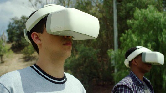 spacecitydrones's tweet photo. "The edges are smoothly contoured and the buttons seamlessly integrated into the main body to avoid..." https://t.co/hPiQWLW4SI #Drone #FPV #VirtualReality #Dji https://t.co/7IBSVzXeIQ