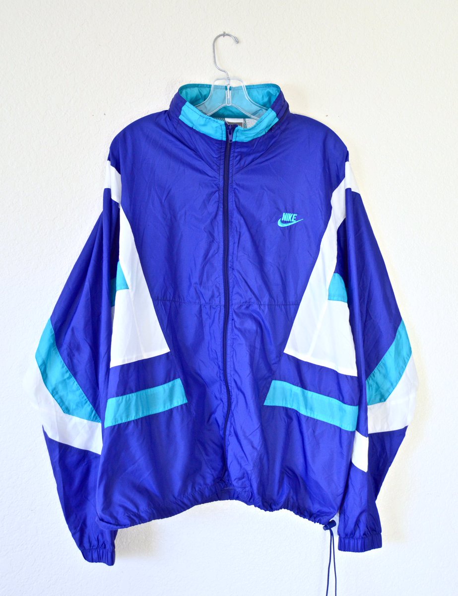 VintageWorId's tweet photo. Retro Nike Windbreaker https://t.co/7olWa2fDfn