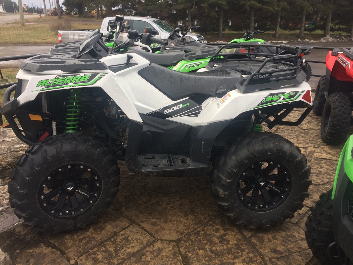 bighook19's tweet photo. After much debate I have settled on a quad instead of a sled. #plowallnight #cranelife #articcat https://t.co/ASj01nZ2CM