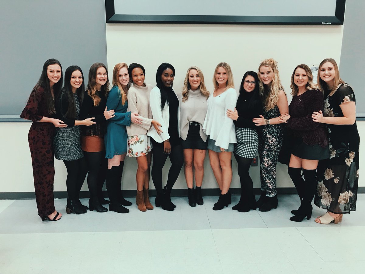 Meet our 2018 Executive Committee ⭐️ Congratulations to our newest elected EC!!! We are excited for next year and all that’s to come!!!