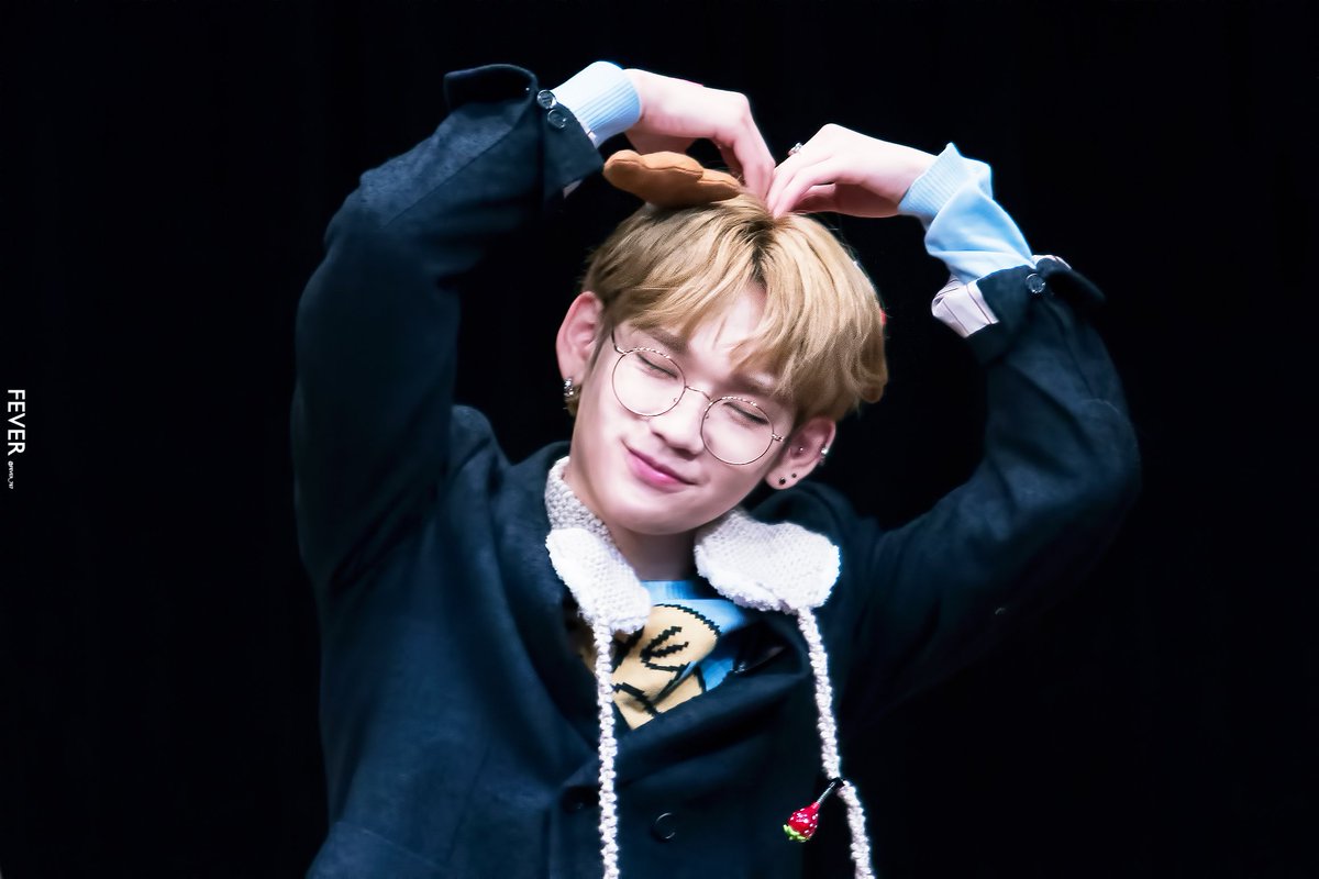 FEVER_787's tweet photo. 20171203 부산 신나라팬사인회
#JBJ #타카다켄타 #켄타 #KENTA @JBJtwt787 https://t.co/G7FUPMpm66