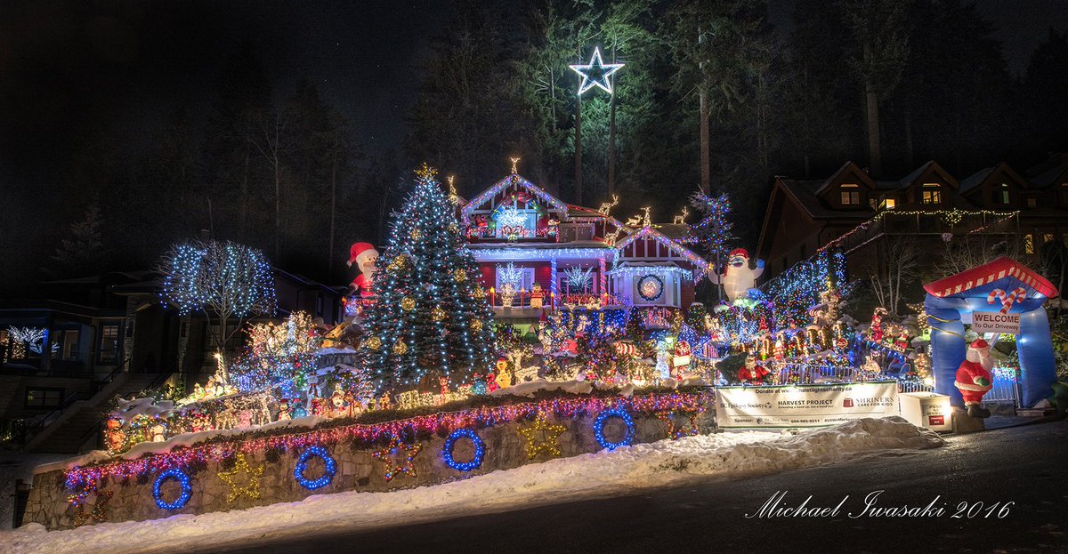 CTVVancouver's tweet photo. We're building a map of the best Christmas lights in your neighbourhoods. Know of a great display? Send us a Facebook message with a photo and the address, or tag us in your tweets and Instagram posts using #CTVLights. https://t.co/tq9LmBLB01
