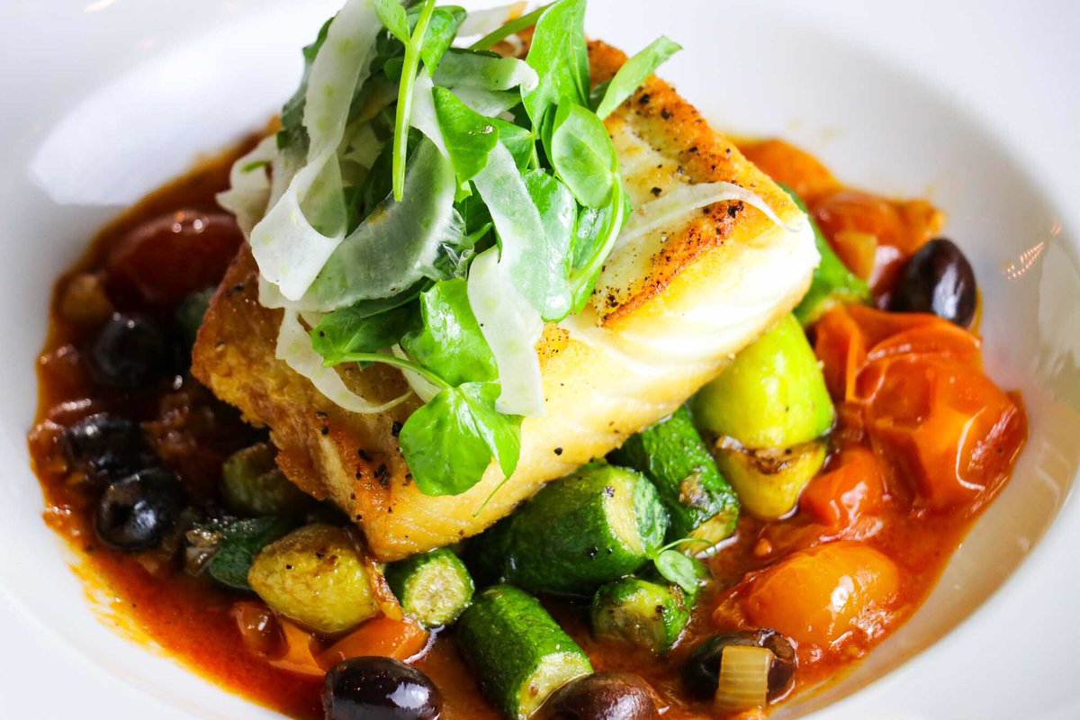 Table10LasVegas's tweet photo. Here’s your dinner plans tonight! https://t.co/bVwiCUNJUL