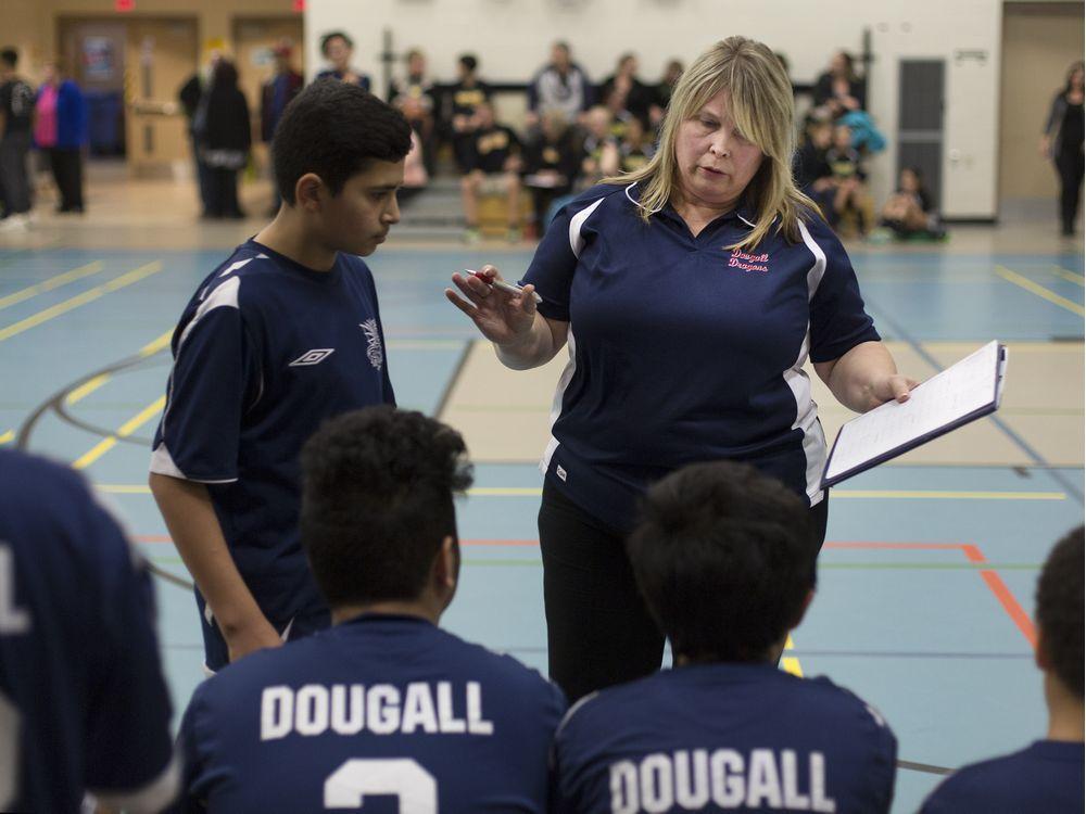 TheWindsorStar's tweet image. Volleyball coach keeps crazy schedule to helps kids windsorstar.com/news/local-new…