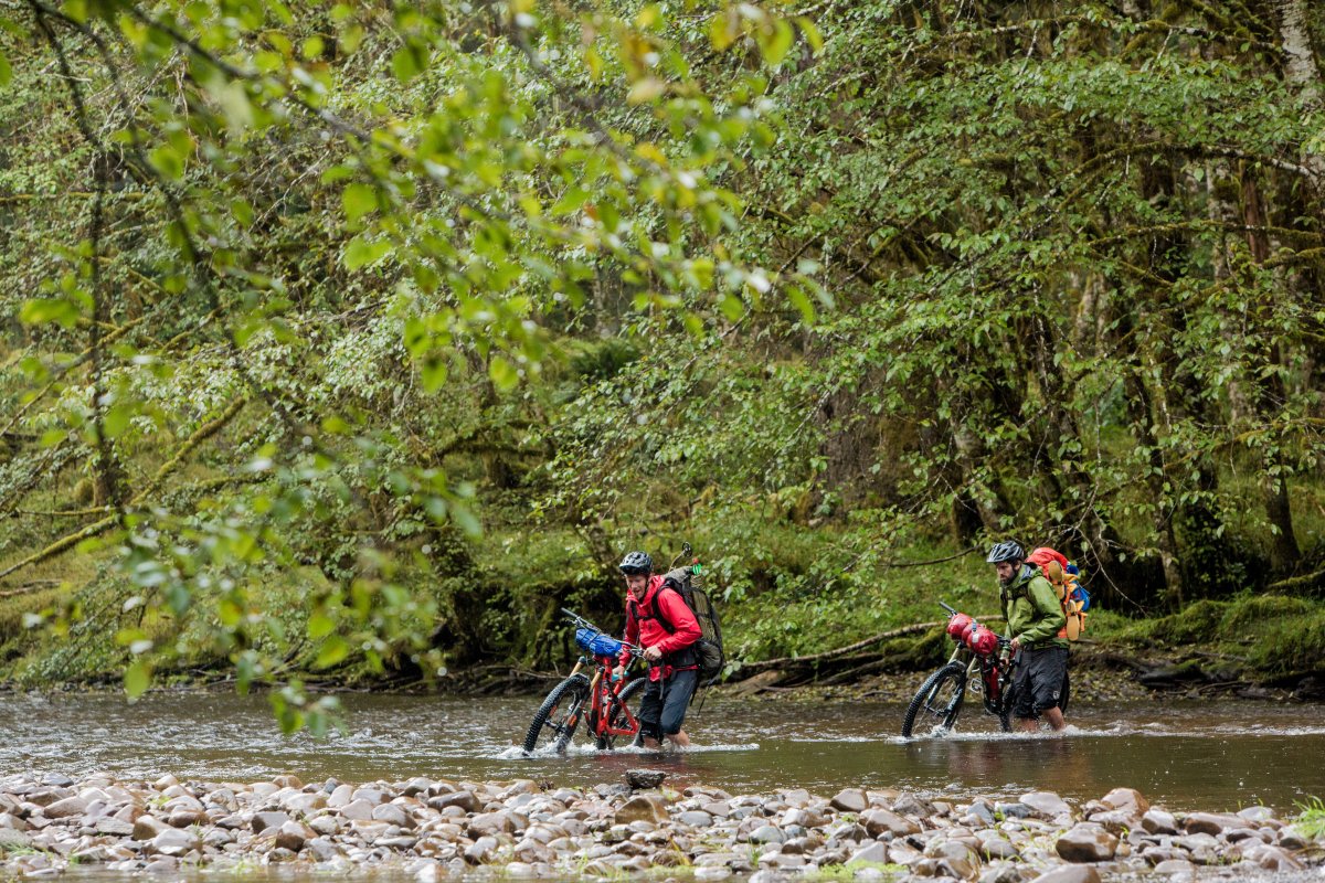 What do you get when <a href="/MattRHunter/">Matt Hunter</a> <a href="/nicolasteichrob/">Nicolas Teichrob</a>  and friends decide to bikepack around Haida Gwaii without any provisions? A Foodless Odyssey. Watch their journey of hunger and determination tonight at 8pm on @Outside_TV 
ow.ly/qqs230h0O0G