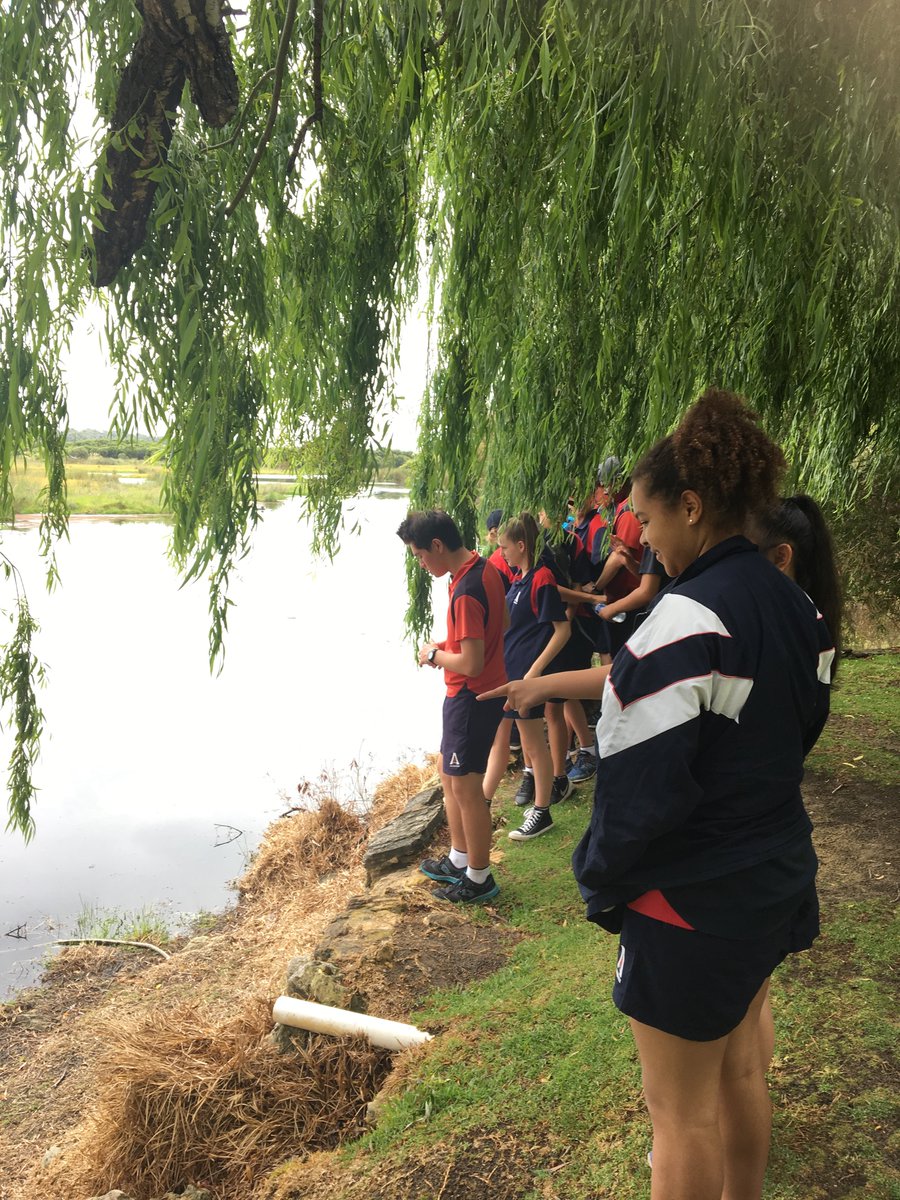 AranmoreCC's tweet photo. #yr9engageweek Day 2 Yanchep Group.  Luckily no wet socks. https://t.co/vVLNLjZeau