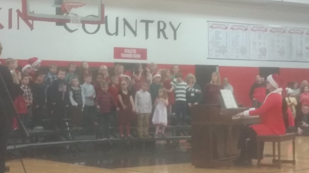 Kindergarten cuteness gets everyone in the holiday spirit with their singing tonight! @clintoncommscho