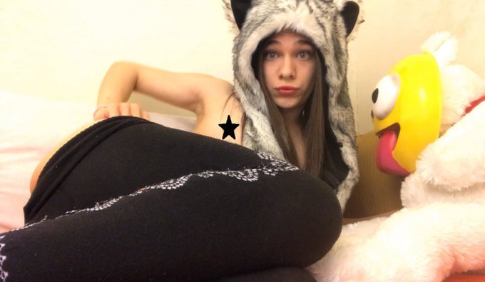 See @JessyBellYana playing now https://t.co/kHIp80sLGy  @FollowYayu @BabesPromo1 @MyFriendonCam @hornycamgirlss