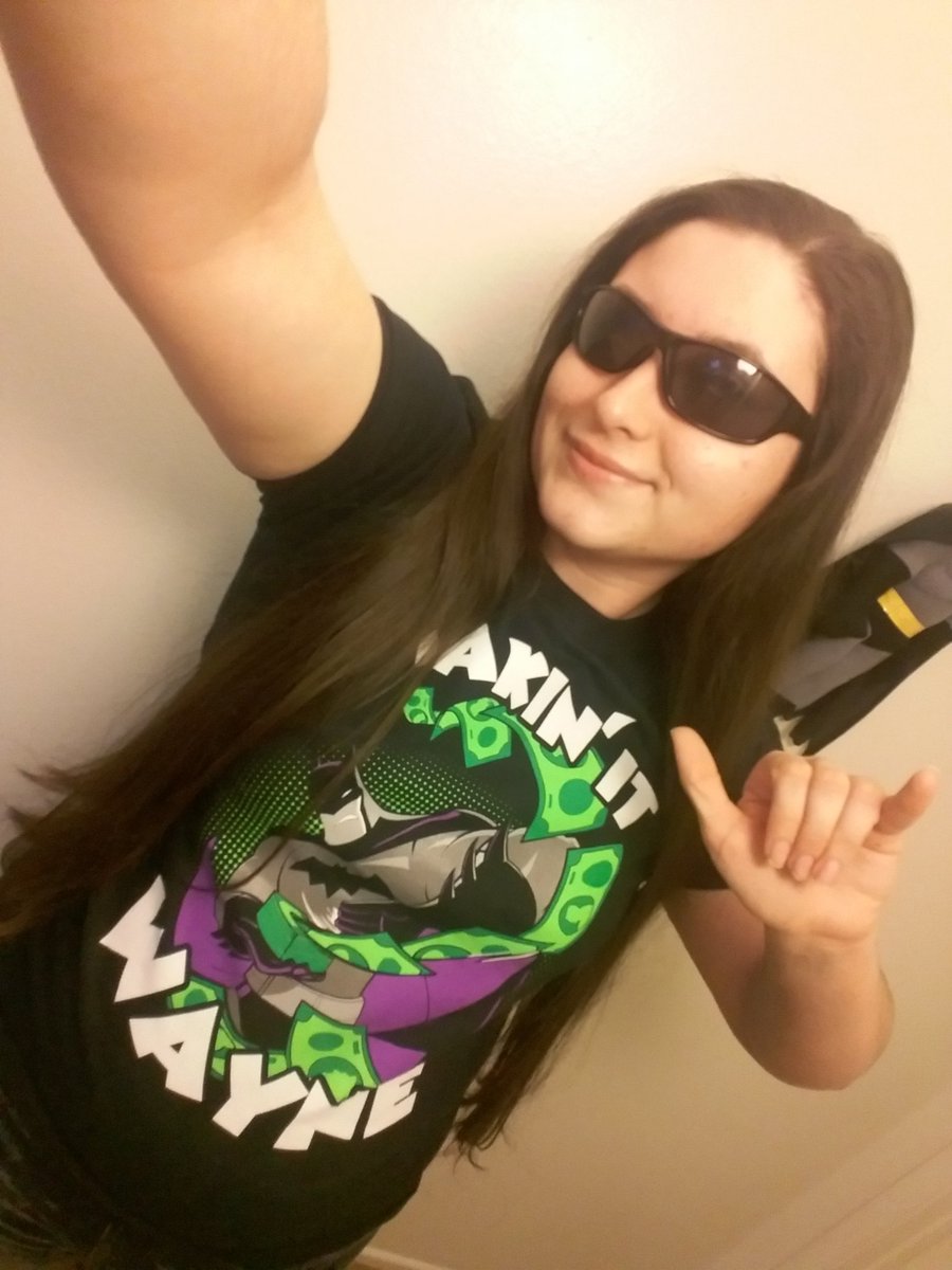 PetalsBlossom2's tweet photo. New shirt I got from @SharkRobotStore #makinitwayne love it! https://t.co/TUmeVbjR4U