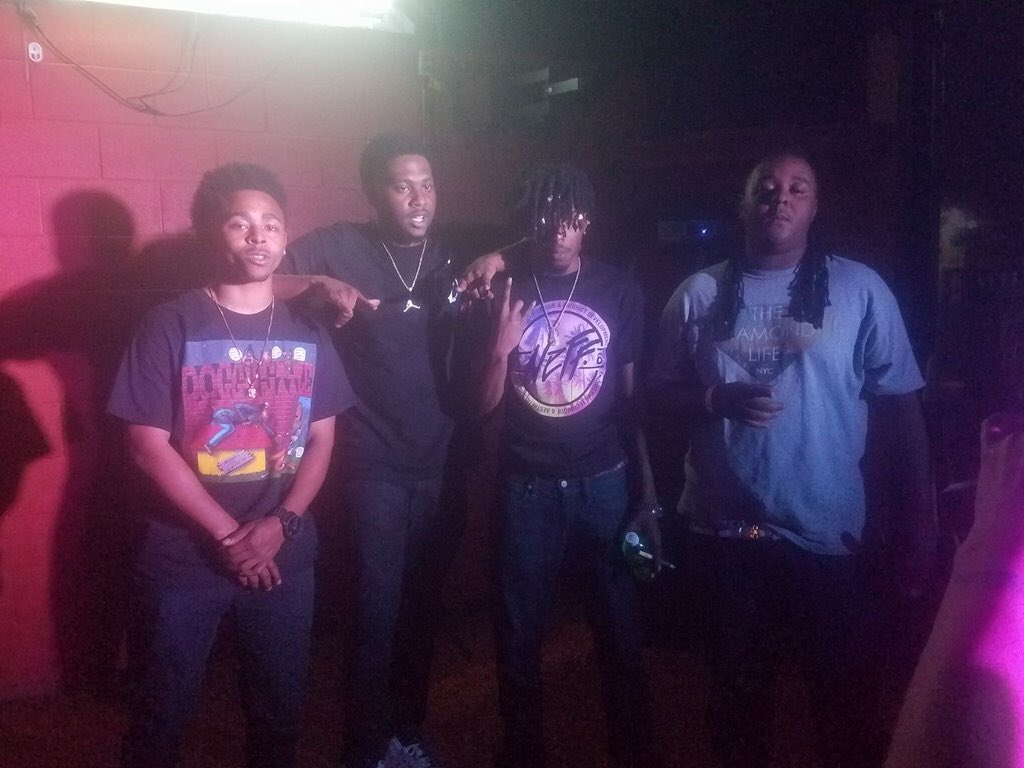 DJKmusic's tweet photo. #DJKMUSIC #FASTENT https://t.co/zIadiRtwgd
