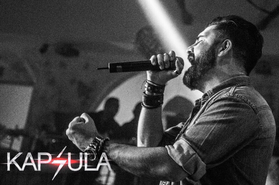 SandraPlanter's tweet photo. Karlos... KAPSULA!🎤 https://t.co/lkXM76gqVn