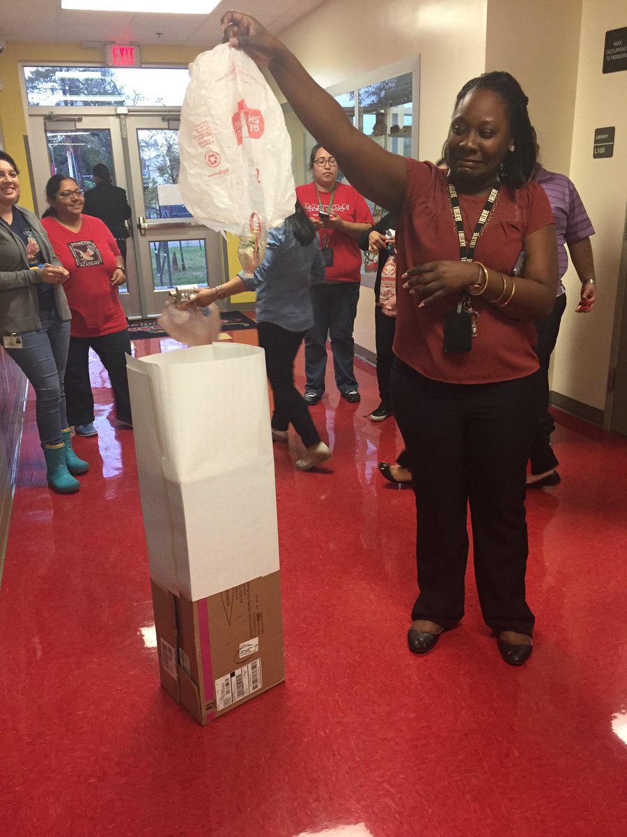 MathScience_CPD's tweet photo. K-5 STEM Academy, STEM Stories- Connecting literacy and STEM. Design a method to help Rapunzel escape the tower and join her prince! #HISD #STEM @DonelleWilliams https://t.co/5BG2hNP8OA