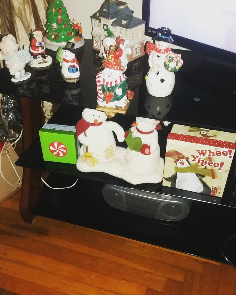 allsweetness13's tweet image. #entertainmenttable #christmas #decor #decorations holidays #peace ift.tt/2AQuxee