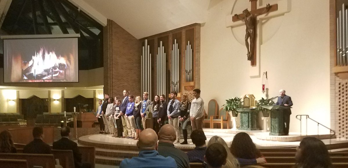 Donovan Cathletes reflect on the meaning of Advent &amp; how they live their faith on the athletic field  #dotcac @TrentonDiocese <a href="/DonovanGriffins/">Donovan Catholic</a>