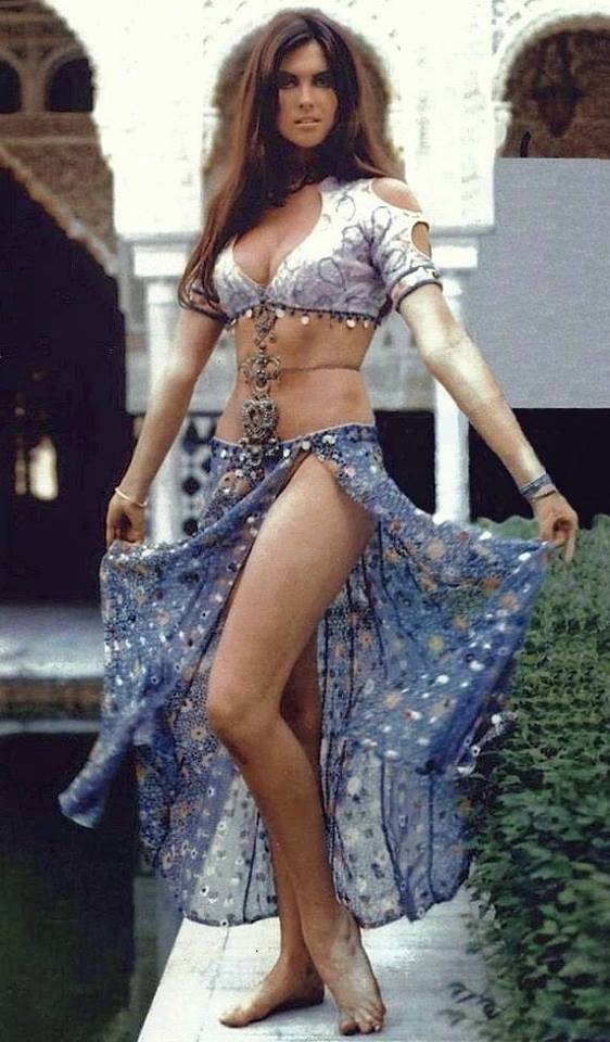 trashfilmorgy's tweet photo. Hey Grunkateers! Here's a picture of Caroline Munro, because Monday!
Don't forget to go like the Grunk the Smasher Page so you can keep up with exciting pre-production news!
https://t.co/COohBdxo1m https://t.co/qb332X6F0K