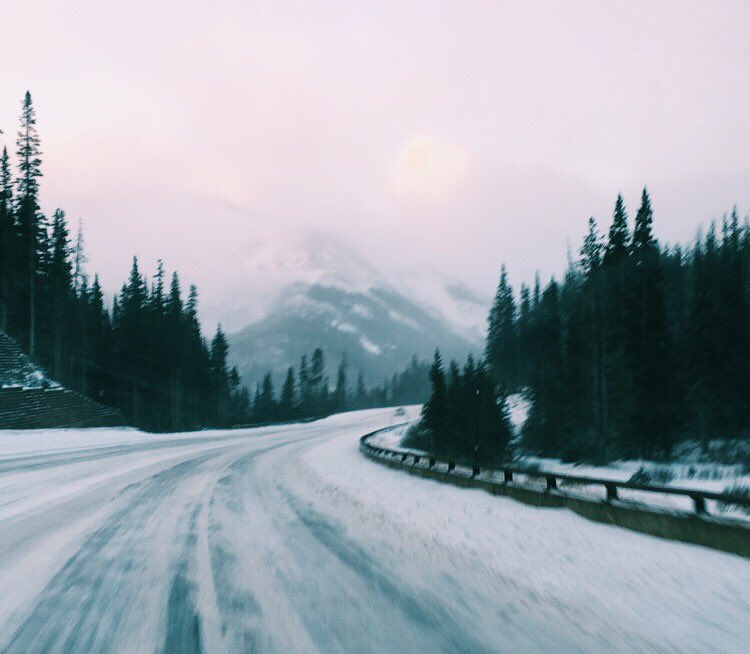 srherrington's tweet photo. Snowy mountains in the morning 💙❄️⛄️🌄 https://t.co/eQkV1tSn8l