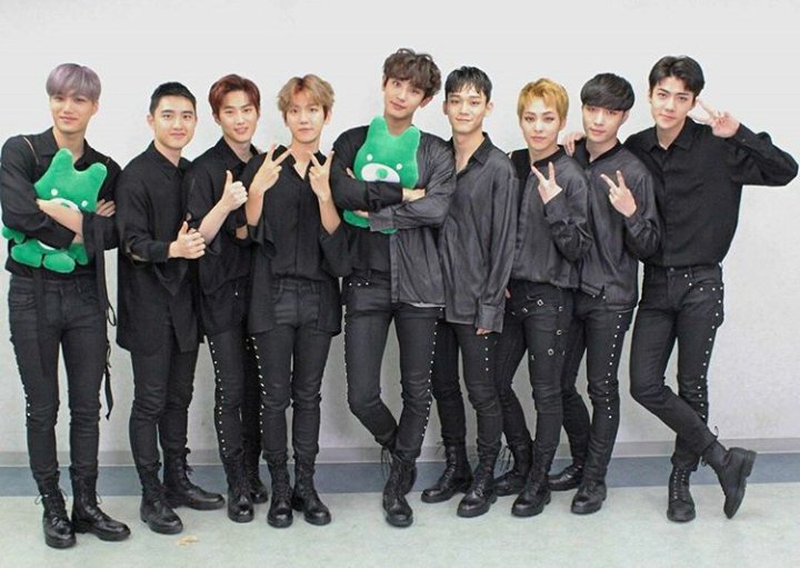 jelexooo's tweet photo. The only 9 men i need 😤❤. #EXO
#나의_2017년은_이녀석에게_바쳤다
@weareoneEXO https://t.co/QSyply8lgk