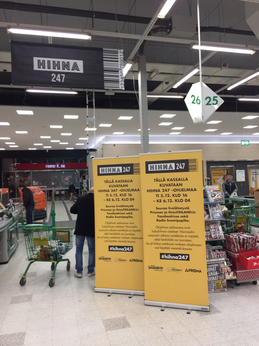 Valmistelut käynnissä. Klo 16 kaikki yhteiselle leirinuotiolle, kun alkaa facebook live #hihna247 #hihnaglobal #slowtv #prisma