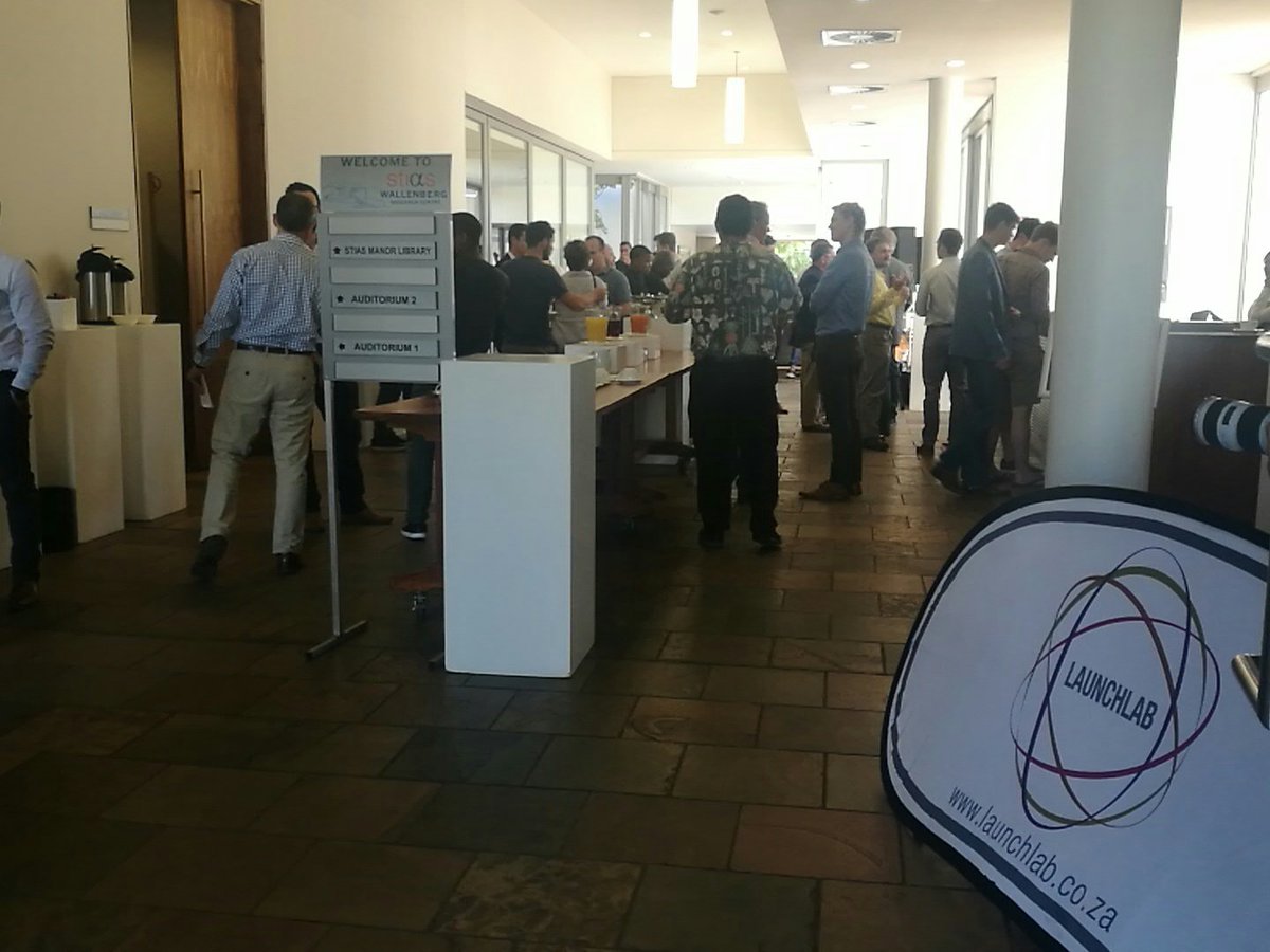 Welcoming to the LaunchLab's end of year Business Mixer! A great morning of network awaits! #LLBusinessMix