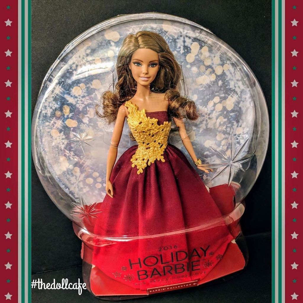 thedollcafe's tweet photo. #2016holidaybarbie #hispanicbarbie #neysamold #neysabarbie #dollsofcolor #thedollcafe #thebarbiecollection #tdccb #tdchb #tdc201712adad https://t.co/dawM4m4ejF https://t.co/mim0ygEqw2