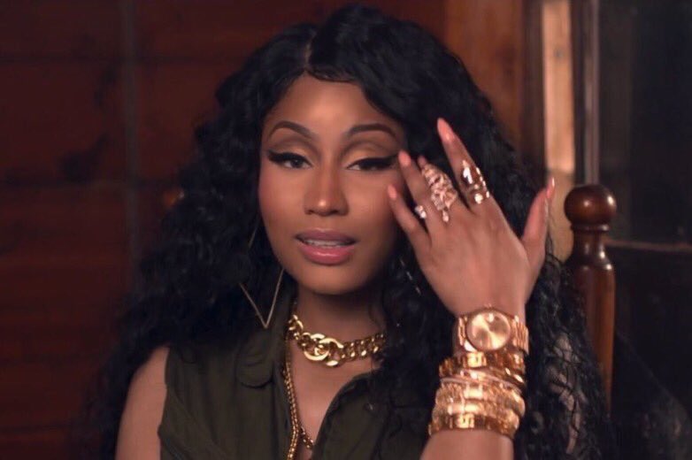 eligrxthan's tweet photo. I don’t know why any of these bitches thought they was FUCKIN WITH ME! @NICKIMINAJ #TWLGVideo https://t.co/v6p4mmuYnG
