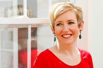 Bookclubbabble's tweet image. Check out our interview with @McCallHoyle on her debut YA, The Thing with Feathers: bit.ly/2BGd6ut