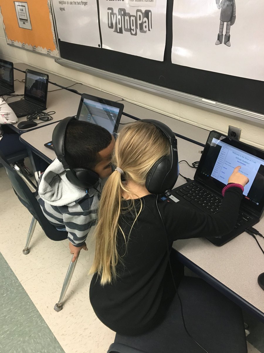 MrsCTechnology's tweet image. Great job during #HourOfCode2017 Pair programming in action!@hourofcode @codeorg