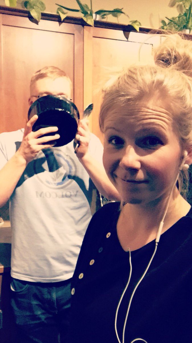 When <a href="/kiranbrar_td/">Kiran Brar</a> brings you butter chicken... you #ENJOY it #nomnom #tdfam #thatsjosh #behindthebowl