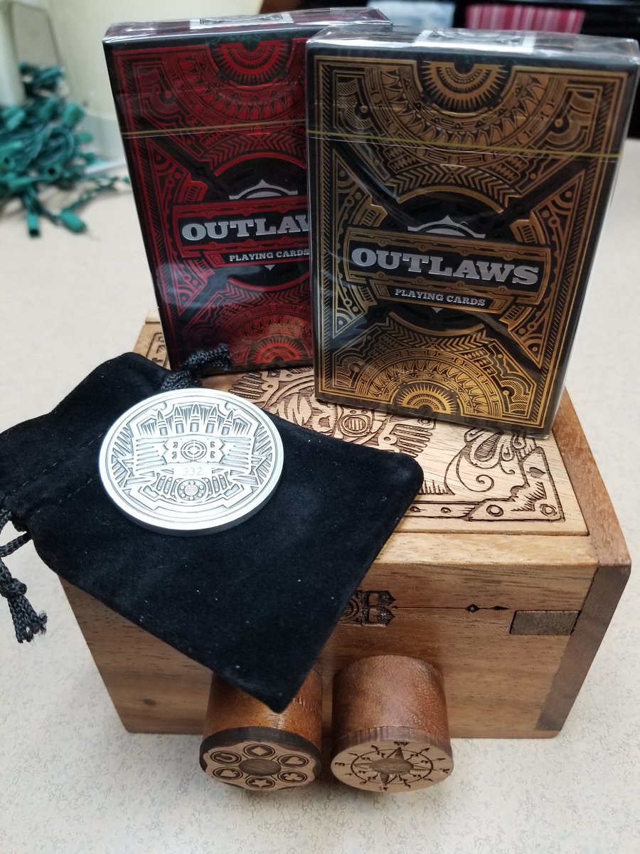 ArianaLea7's tweet photo. Yay!!! @etank and I got into the Outlaws Vault!!! @shwood https://t.co/PQsBnGMIlS