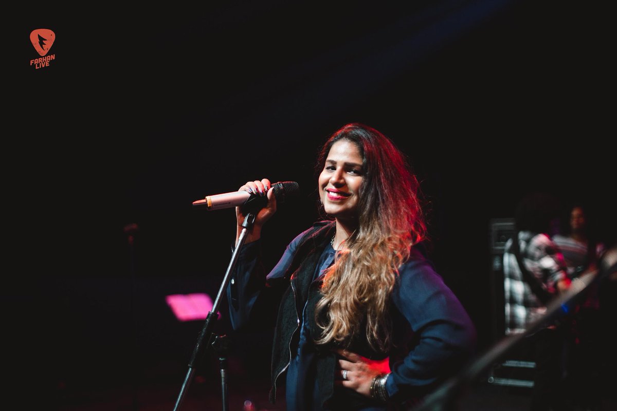 FarhanLiveBand's tweet photo. #FarhanLive wishes @ShannonDonald5 #happybirthday 😊😊😊😊 Be the cool one in our gang as always ❤️ https://t.co/r8Neu3NIVZ