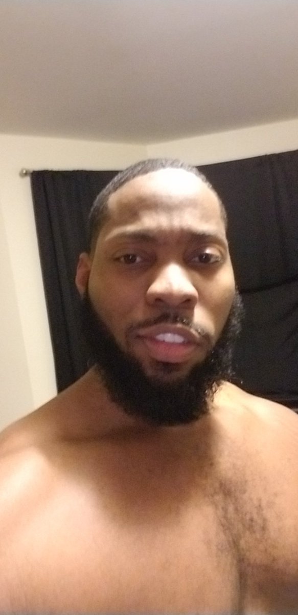 Lancestipher's tweet photo. @Steph_I_Will @BlackGirlNerds @iamlaurenp placing these here in the event yall feel the need to get #BlackGuyNerds and #BigBeardedBlackMen popping again before the end of 2017.
#HappyHolidays https://t.co/gm7cKZgGDa