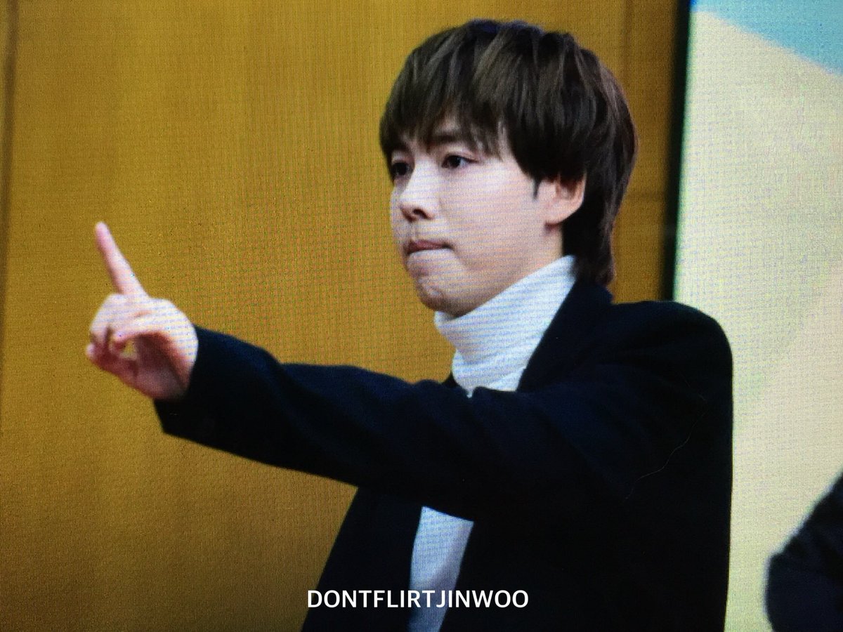 DontFlirtJINWOO's tweet photo. 171205 #위너 #김진우 신촌 연대세브란스 10주년 나눔공연
😭😭😭😭😭😭😭😭😭😭😭 댕댕지누 😭😭😭😭😭 https://t.co/H1GAU2ucgB