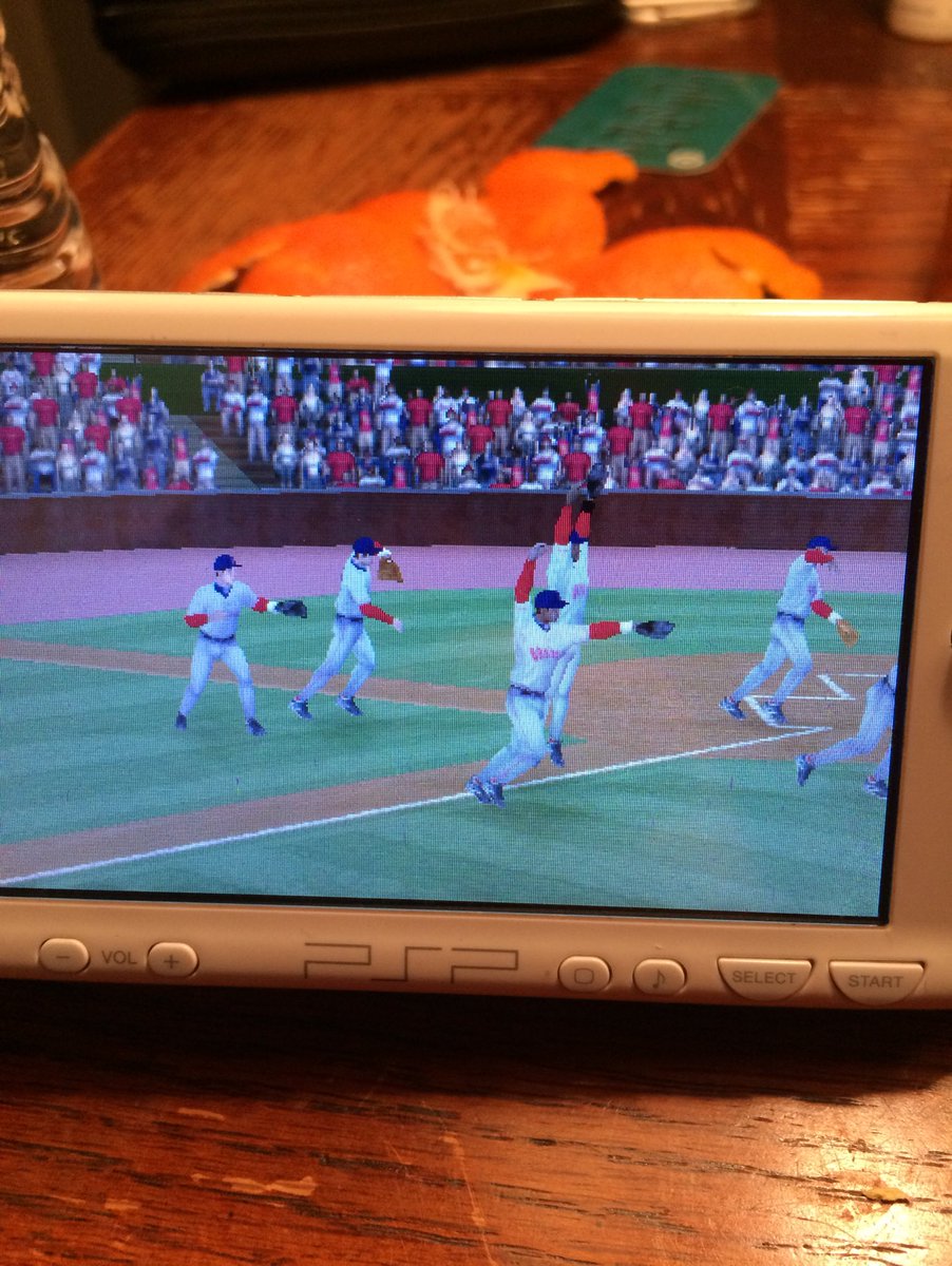 yoderr19's tweet photo. THE BOSTON REDSOX ARE YOUR 2007 WORLD SERIES CHAMPIONS πΎπΎπΎπ #MLB2K7 #PSP https://t.co/Bgd64TRP0N
