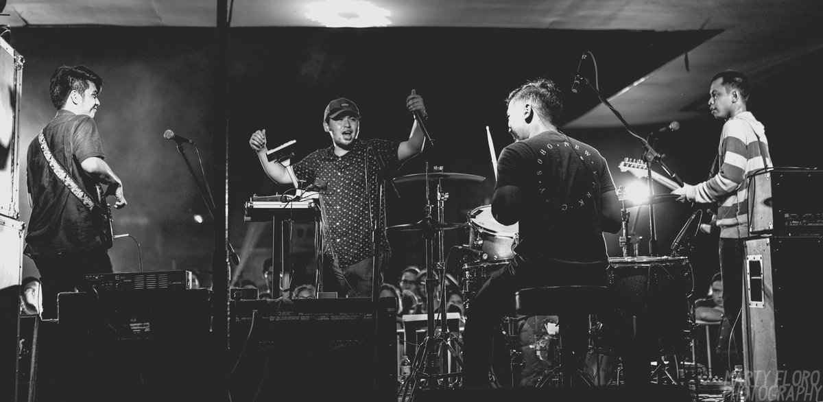martyfloro's tweet photo. .@robandthehitmen at #QuidsNightOut

FULL SET: https://t.co/mxX4NG0dr8 https://t.co/xcaGKwwIbR
