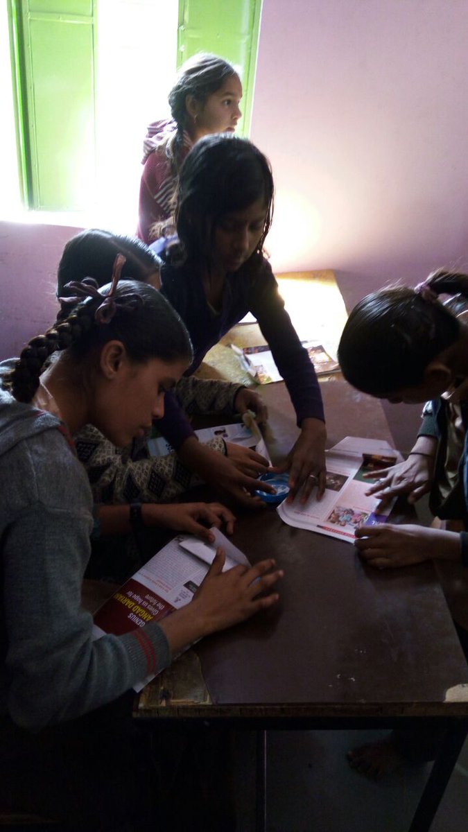 stedmundsschool's tweet image. Wonderful initiative by teachers and students #Lerarntoearnactivity #Cookingwithoutgas #Paperbags #Sandwichactivity #Bingochart #GovernmentSanskritschool  #Jaipur