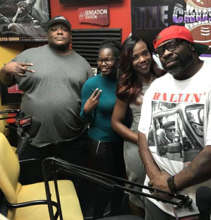 CrushSportsTalk's tweet photo. Great shownon 12/4/17 with our guest host @AgentPorterESQ and @MitchellFor5! Great time talking #NFL #CollegeFootballPlayoff and much more! #thecrush #sports #sportstalk https://t.co/wvMbXU9MwW
