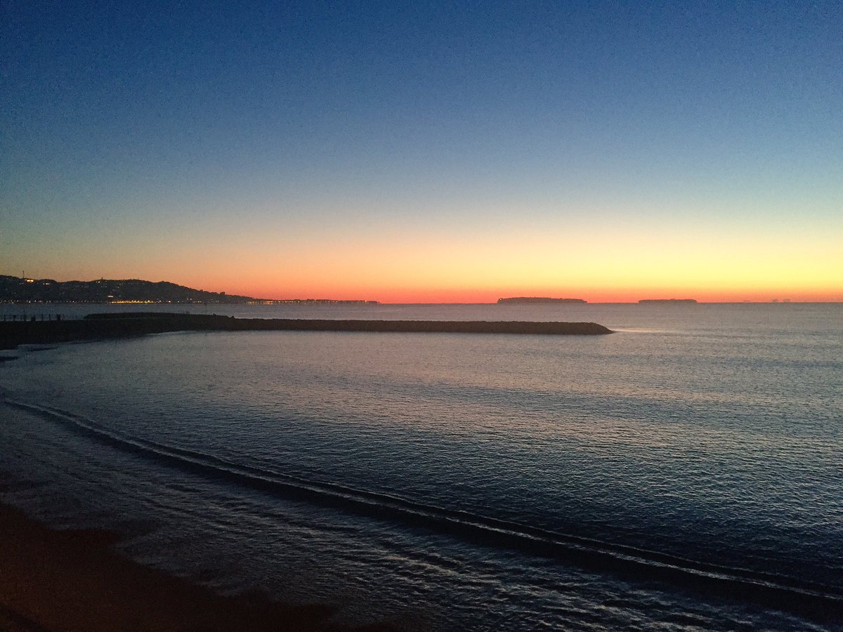 villecannes's tweet photo. 🌅 Ça commence comme ça à #Cannes #CotedAzurFrance !
Apres, à vous de jouer... 😉
Beau mardi à tous 😊 https://t.co/Ee9ezkPaMU