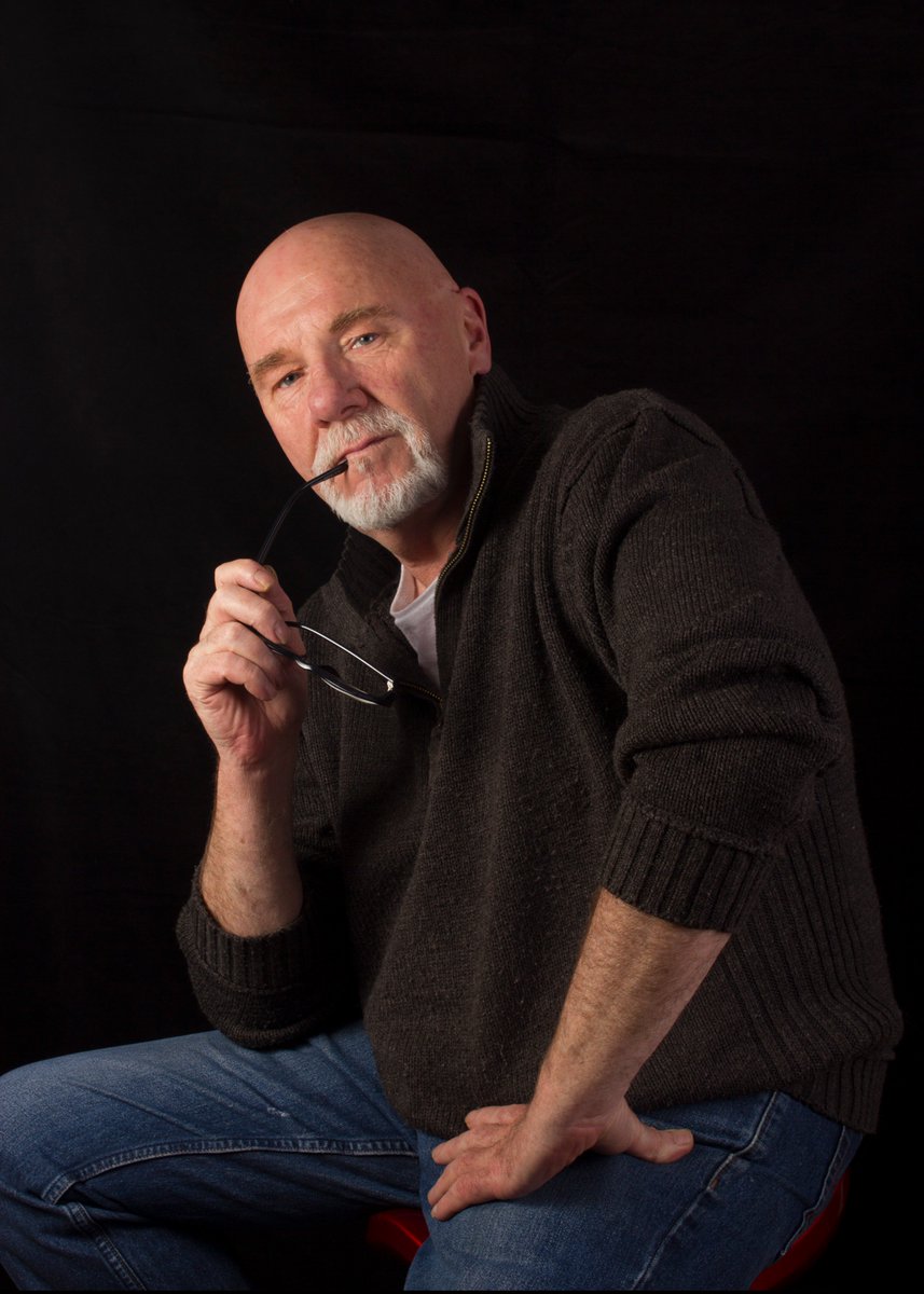 DerekKellyActor's tweet image. A wee head shot by Calvin Fieldhouse ,an up and coming Photographer .