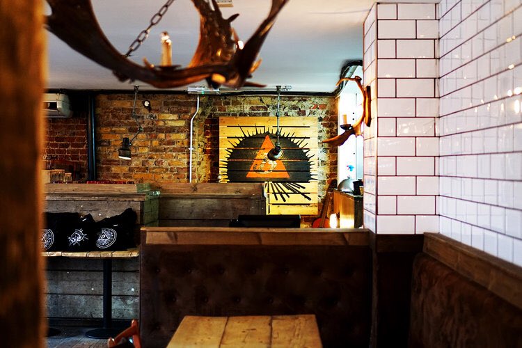 Some sad news: <a href="/BeavertownBeer/">Beavertown Brewery</a> is to close its restaurant <a href="/DukesJoint/">DukesJoint</a> with immediate effect -  goodbeerhunting.com/sightlines/201…